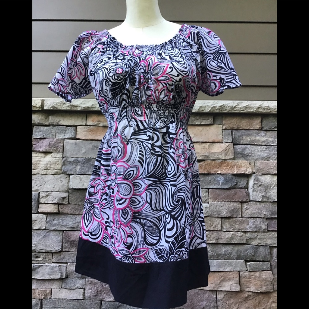 Mimi Maternity peasant blouse size S